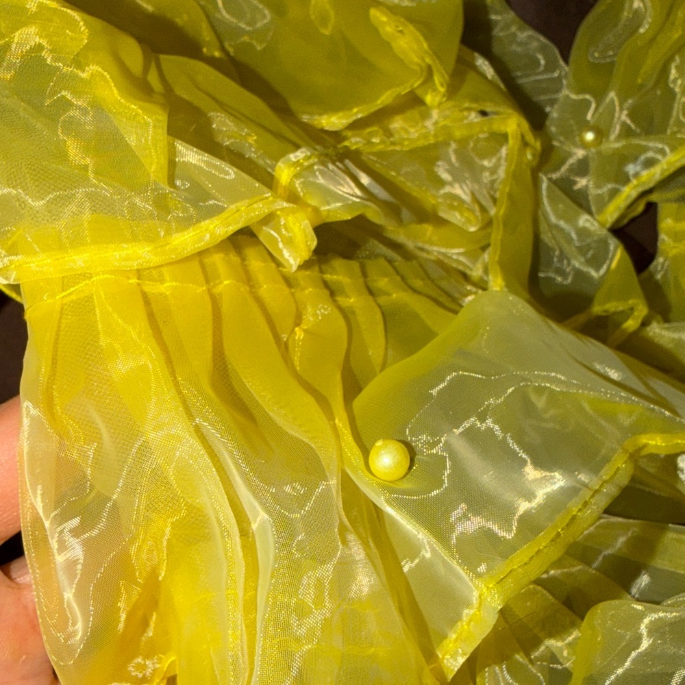 Yellow Ruffled Leg Warmers - - Picture 3 of 4